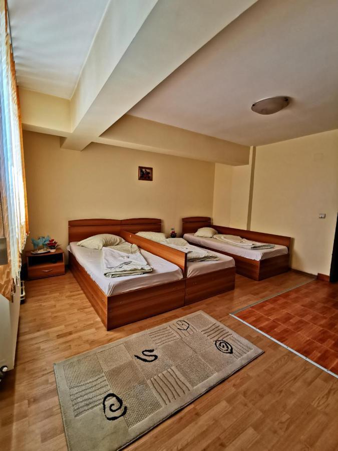 International Recola Motel Banesti Exterior photo