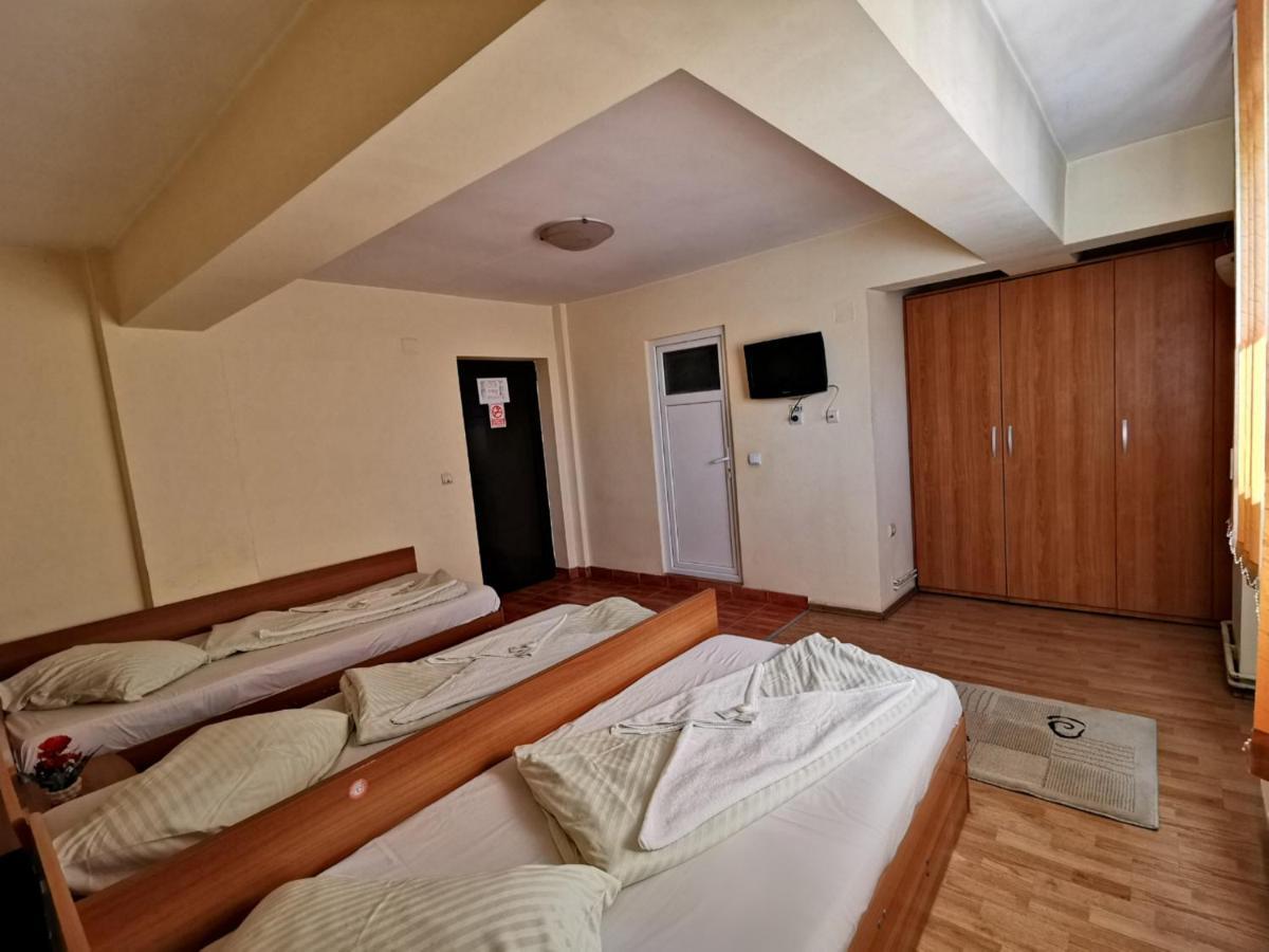 International Recola Motel Banesti Exterior photo